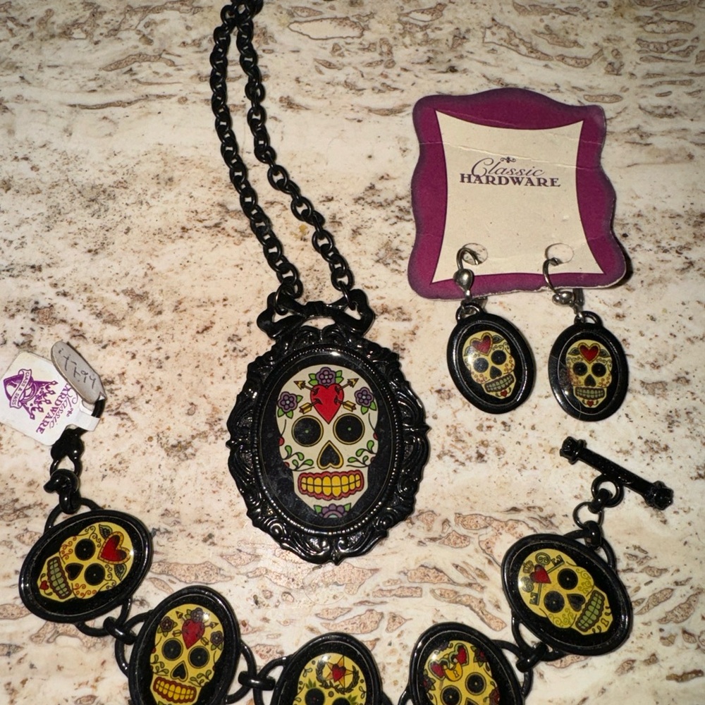 CLASSIC HARDWARE SUGAR SKULL DAY OF DEAD  NECKLACEE BRACELET EARRING SET